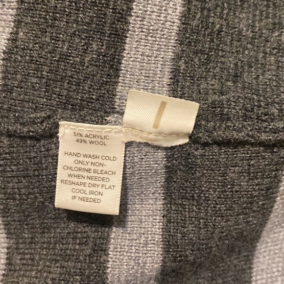 Ann Taylor LOFT Petites Wool-Blend Military Striped Gray Mini Sweater Skirt XXSP - Picture 9 of 10